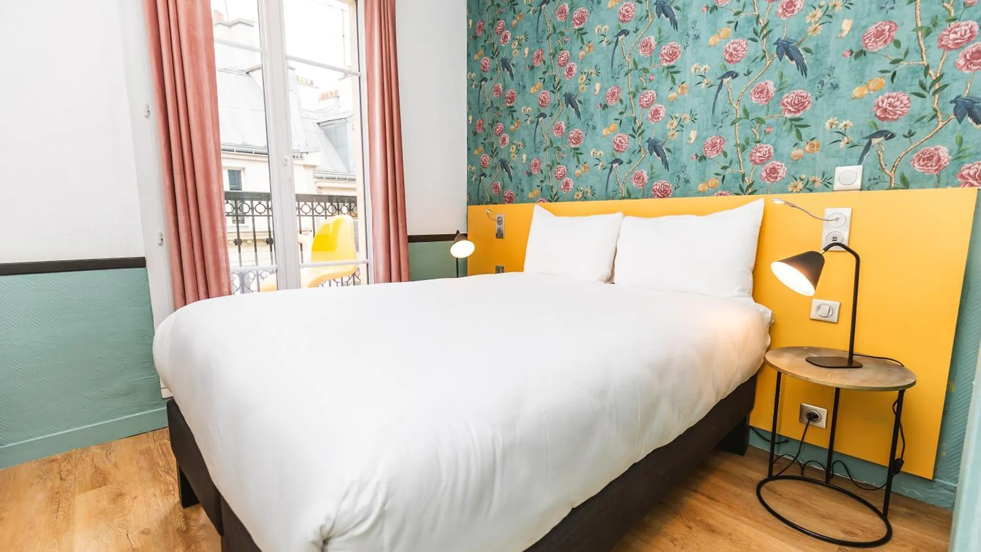 Vintage Paris Gare Du Nord By Hiphophostels Hotel