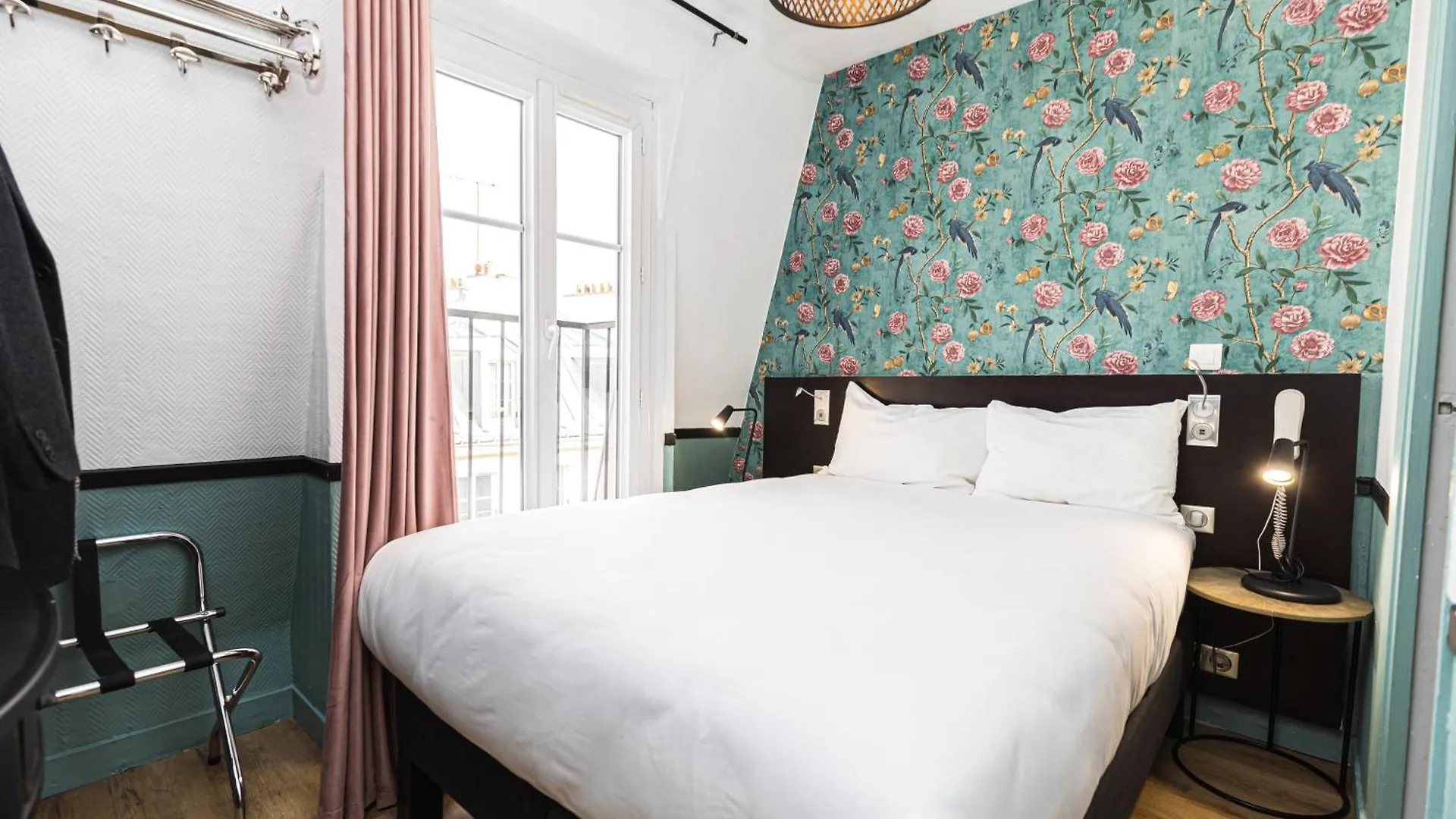 Hotel Vintage Paris Gare Du Nord By Hiphophostels